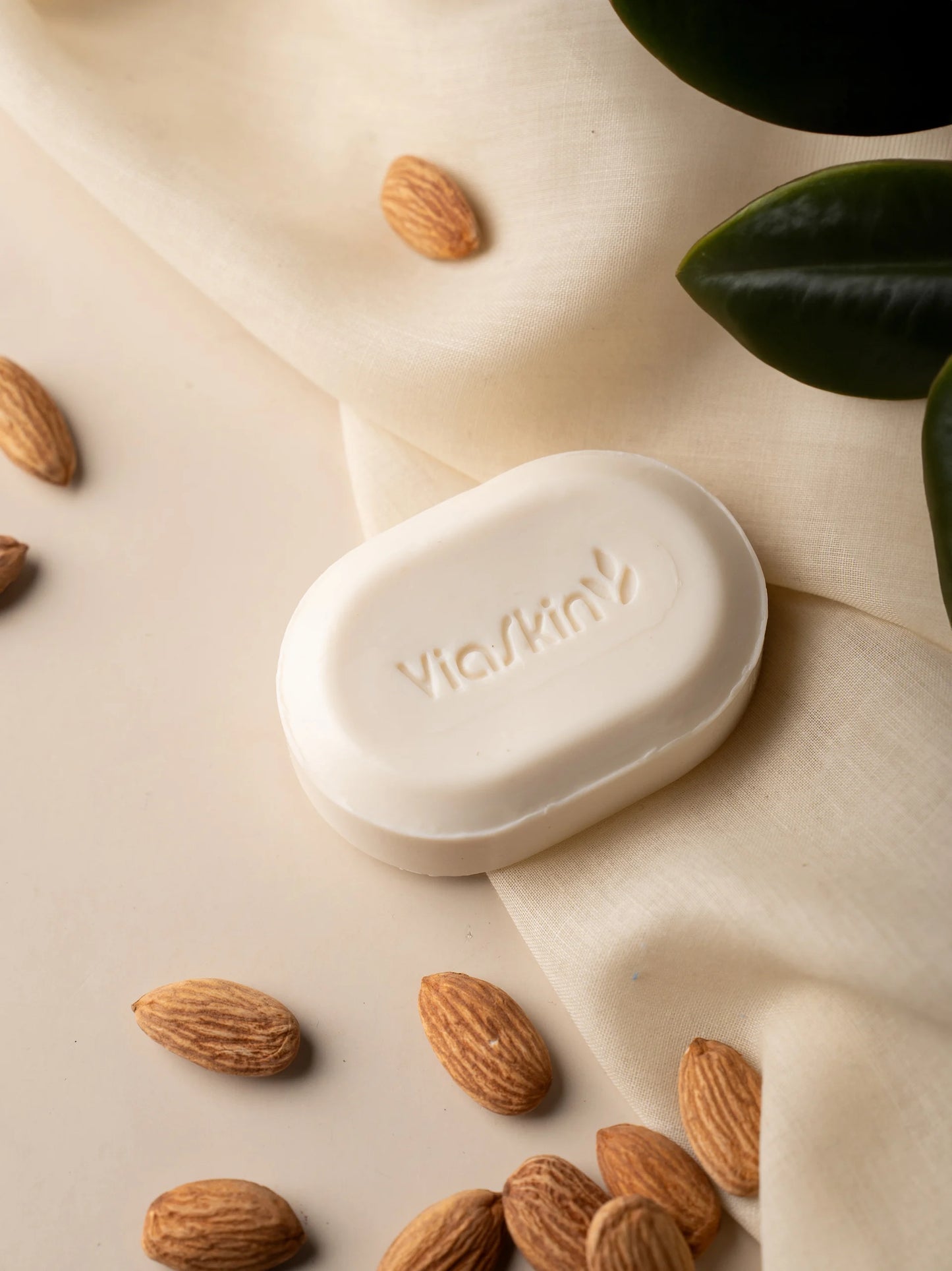 Viaskin Hydrating Moisturizing Soap. ( Pack of 4 ) , 75 g / Soap